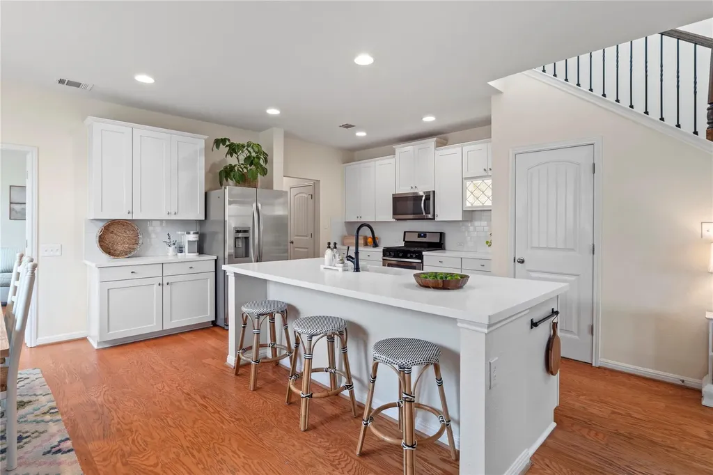 266 Diamond Point Drive Dripping Springs TX 78620