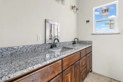 222 Pope Bend N Cedar Creek TX 78612