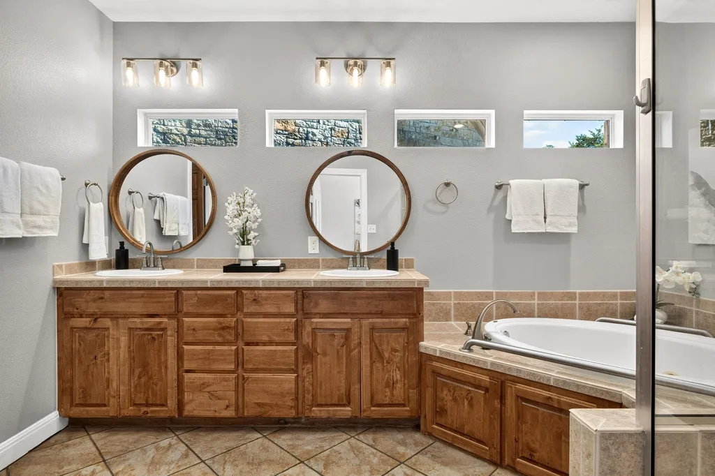 31887 Mirela Ann Lane Dripping Springs TX 78620
