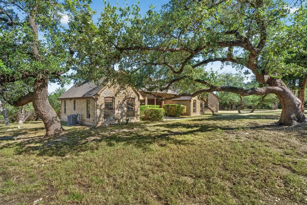 31887 Mirela Ann Lane Dripping Springs TX 78620