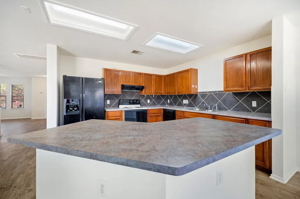 11112 Chatam Berry Lane Austin TX 78748