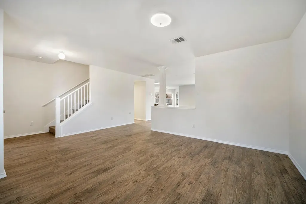 11112 Chatam Berry Lane Austin TX 78748