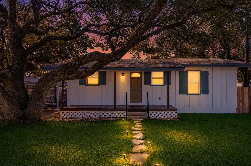 410 Robinhood Lane Granite Shoals TX 78654