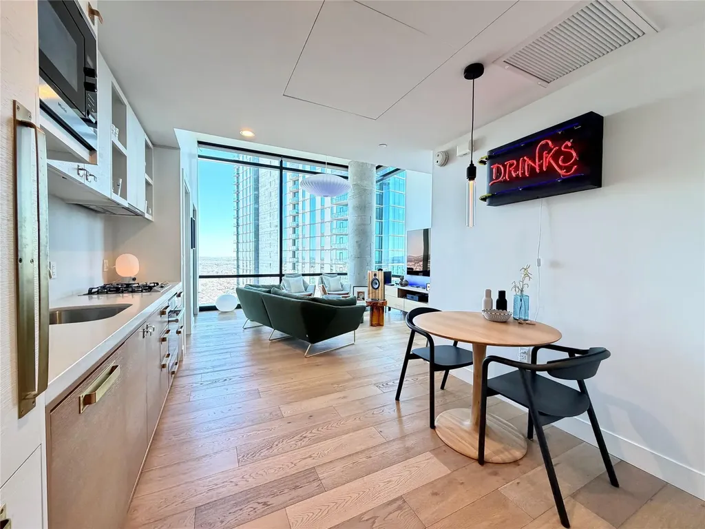 70 Rainey Street Austin TX 78701