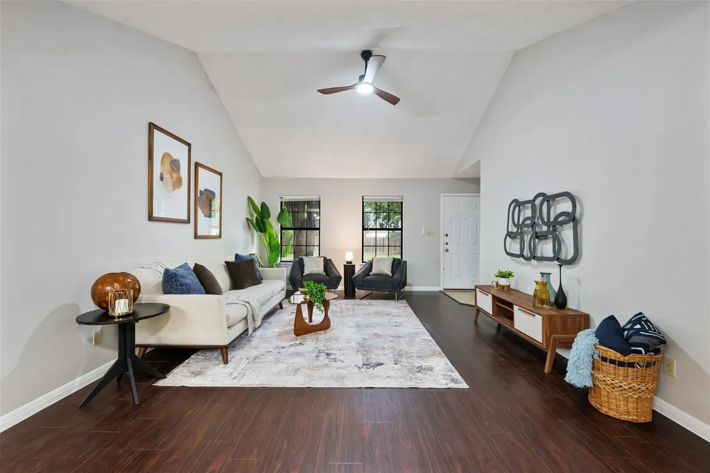 2306 Alimony Cove Austin TX 78727