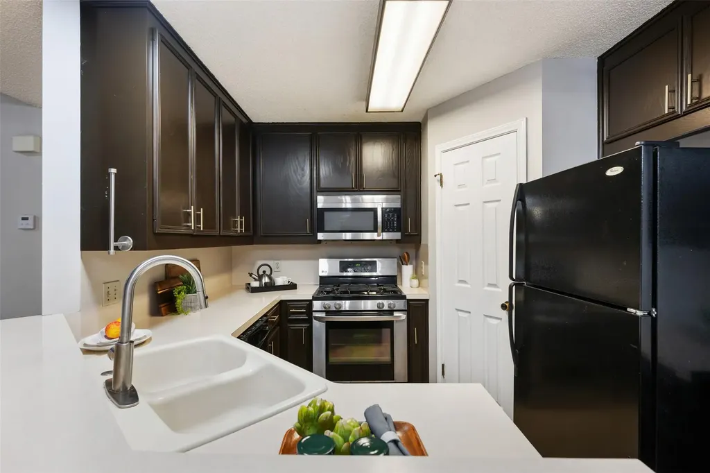 2306 Alimony Cove Austin TX 78727