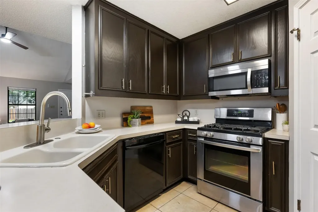 2306 Alimony Cove Austin TX 78727