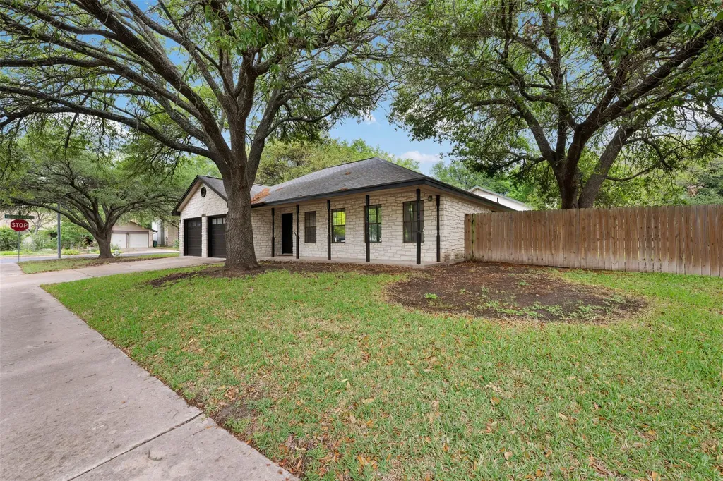 2306 Alimony Cove Austin TX 78727