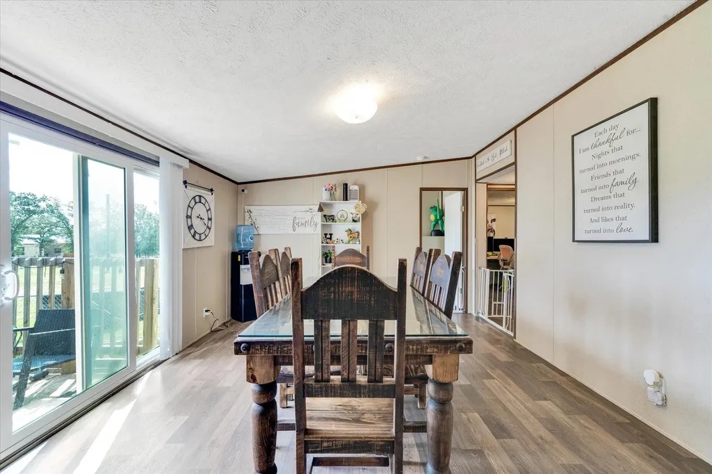 2755 Washburn Road Luling TX 78648
