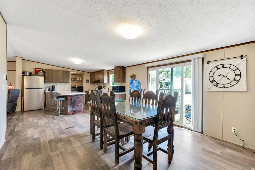 2755 Washburn Road Luling TX 78648