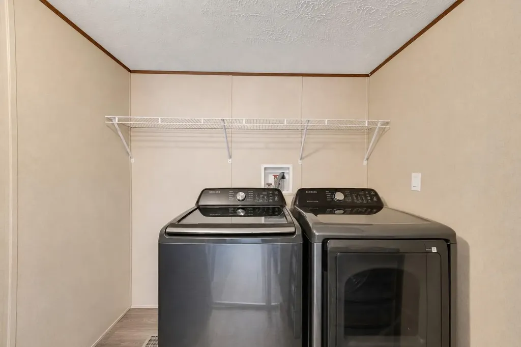 2755 Washburn Road Luling TX 78648