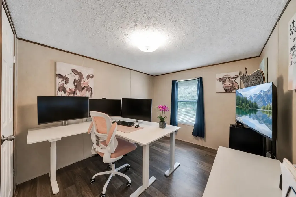 2755 Washburn Road Luling TX 78648