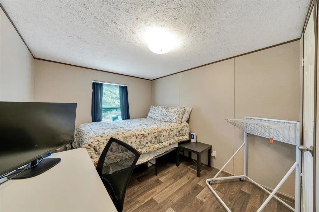 2755 Washburn Road Luling TX 78648