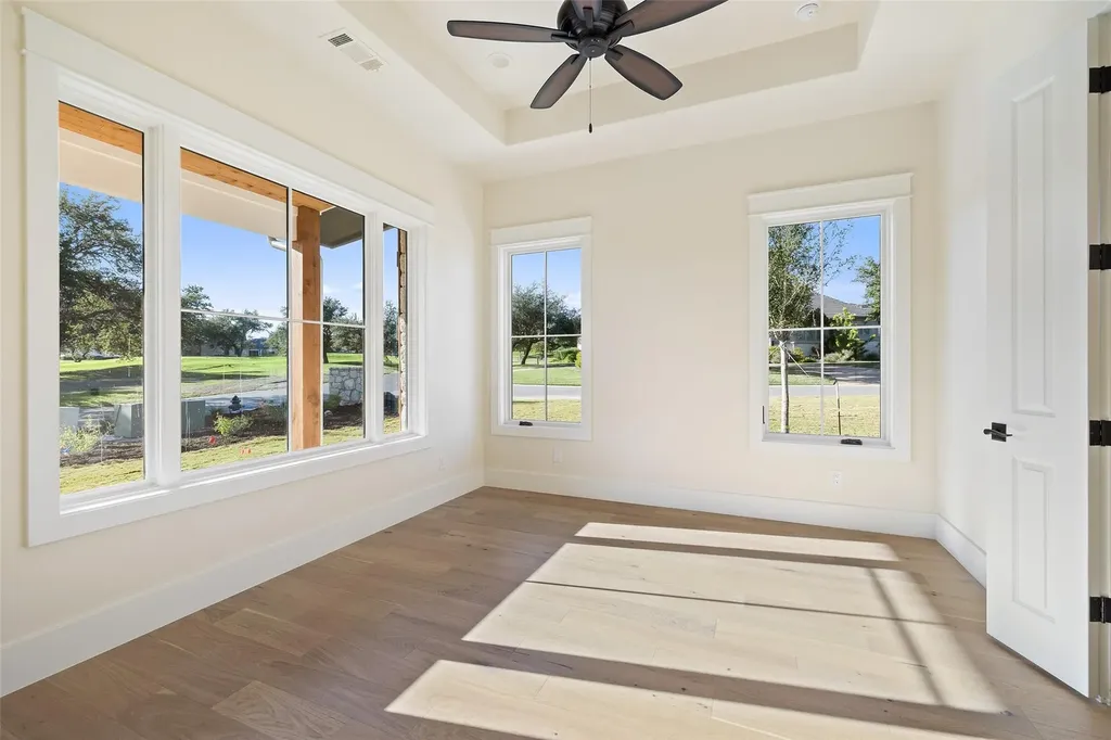 2401 Sailboat Pass Spicewood TX 78669