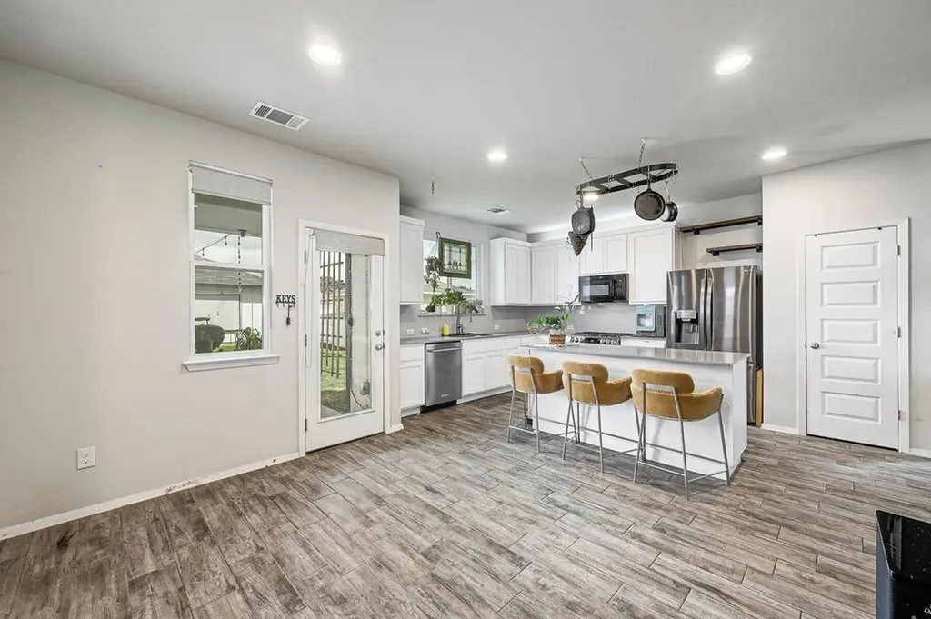 141 Fabion Street Kyle TX 78640