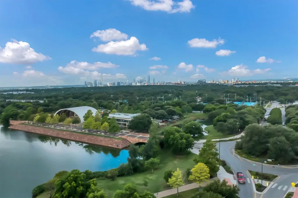 1701 Simond Avenue Austin TX 78723