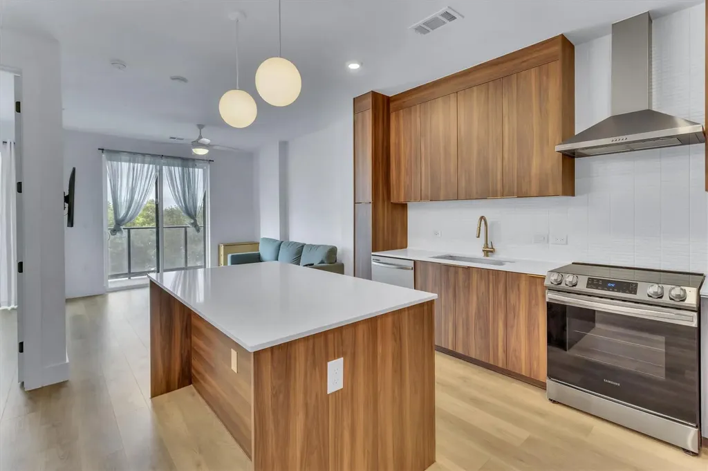 1701 Simond Avenue Austin TX 78723