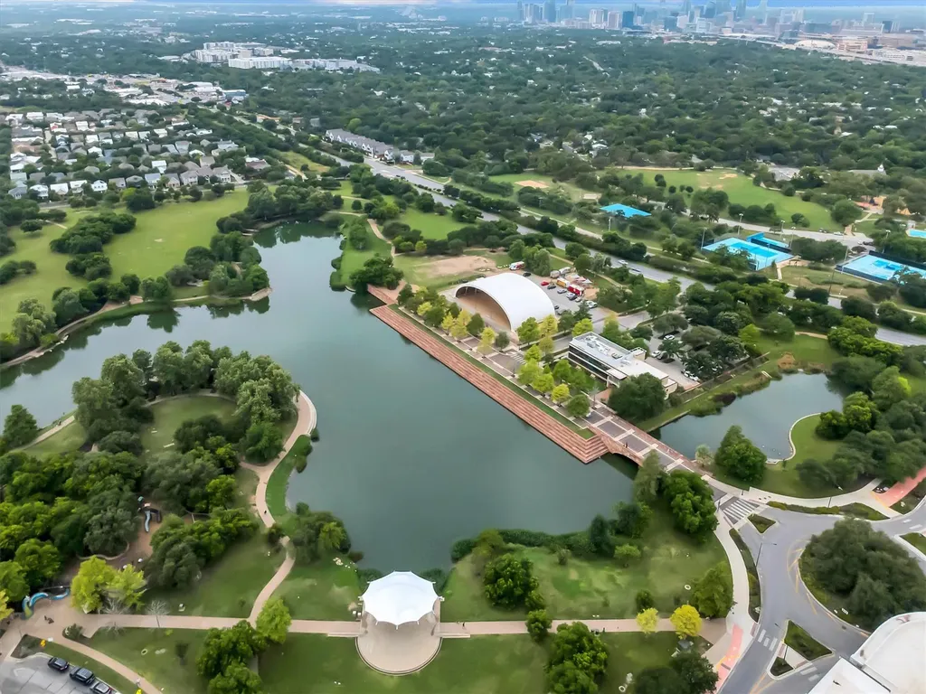1701 Simond Avenue Austin TX 78723