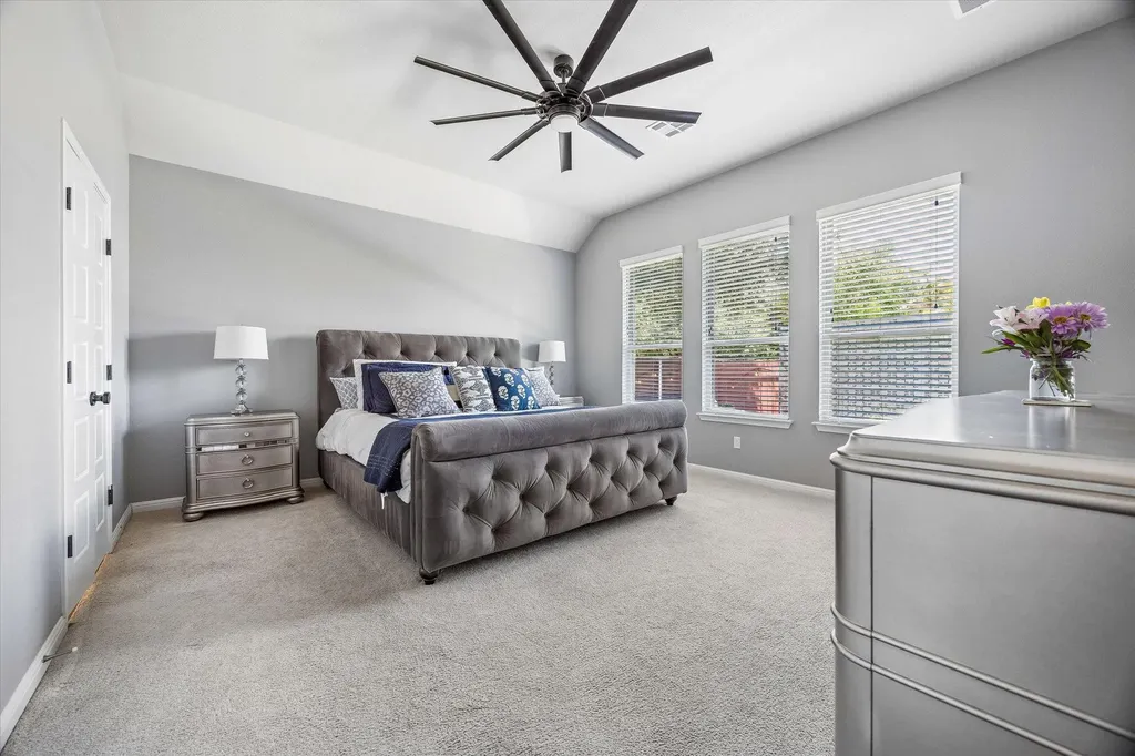 3025 Silvergrass Cove Leander TX 78641