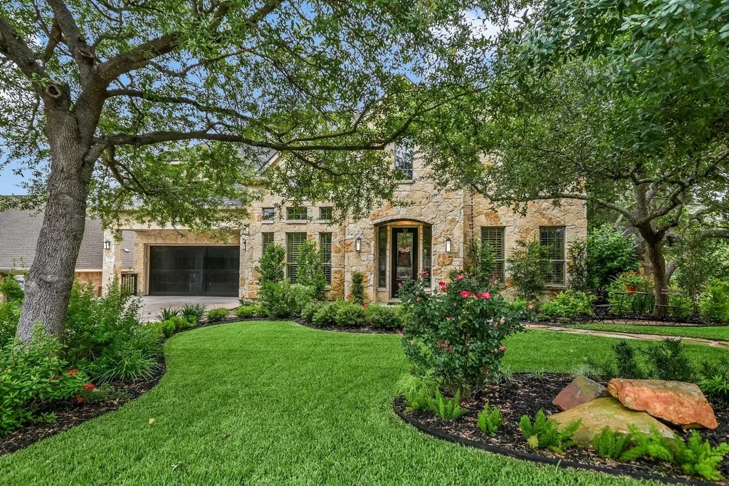 5821 Kempson Drive Austin TX 78735