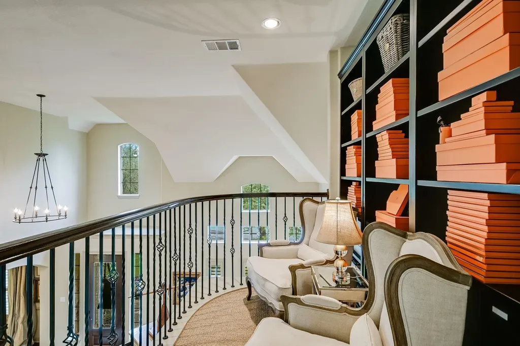 5821 Kempson Drive Austin TX 78735