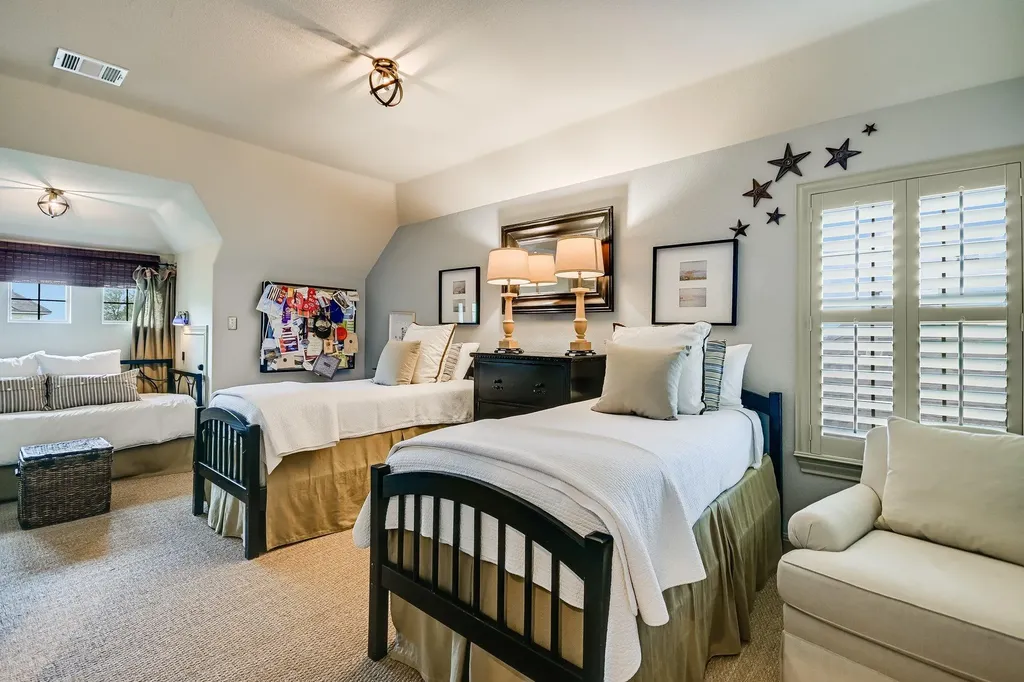 5821 Kempson Drive Austin TX 78735