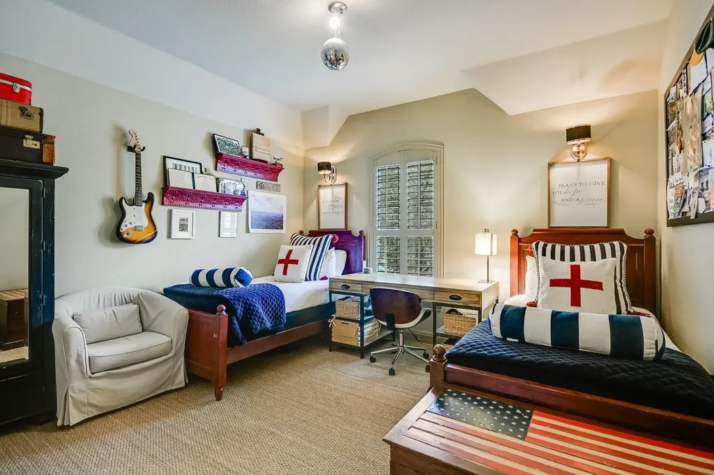 5821 Kempson Drive Austin TX 78735
