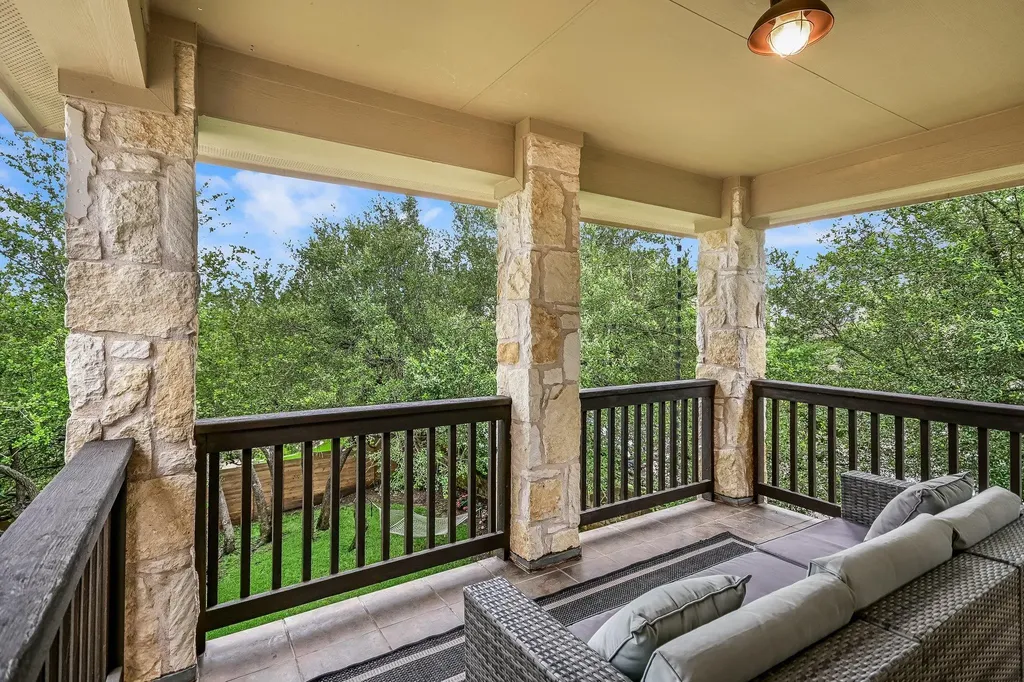 5821 Kempson Drive Austin TX 78735