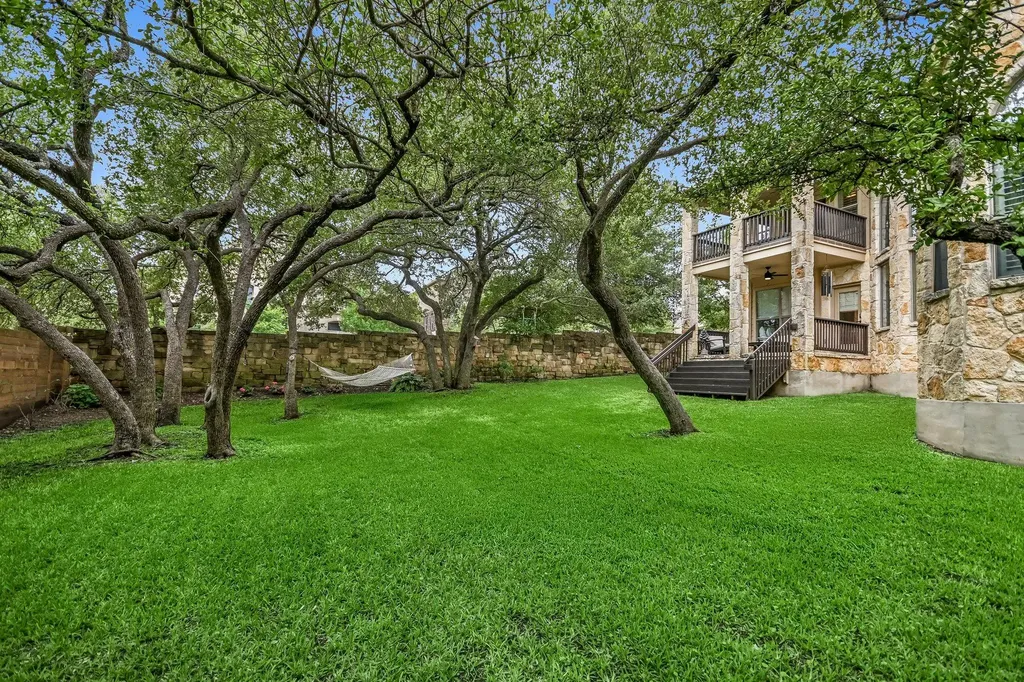 5821 Kempson Drive Austin TX 78735