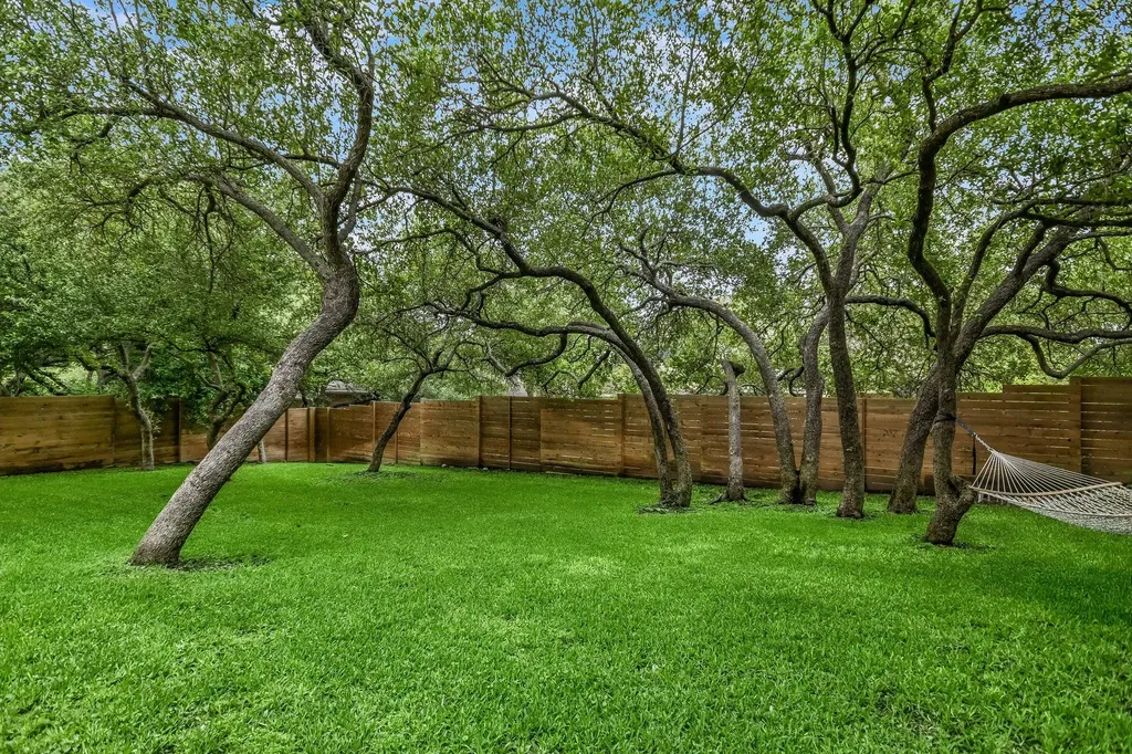 5821 Kempson Drive Austin TX 78735