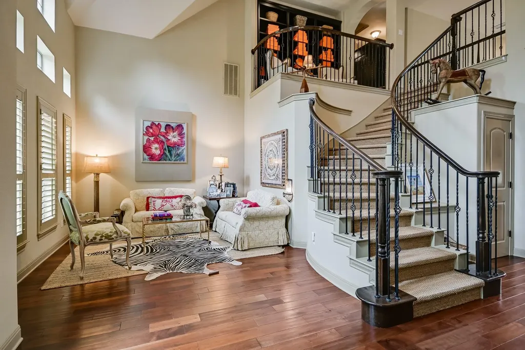 5821 Kempson Drive Austin TX 78735