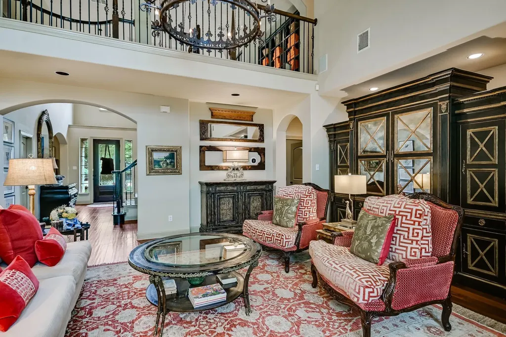 5821 Kempson Drive Austin TX 78735