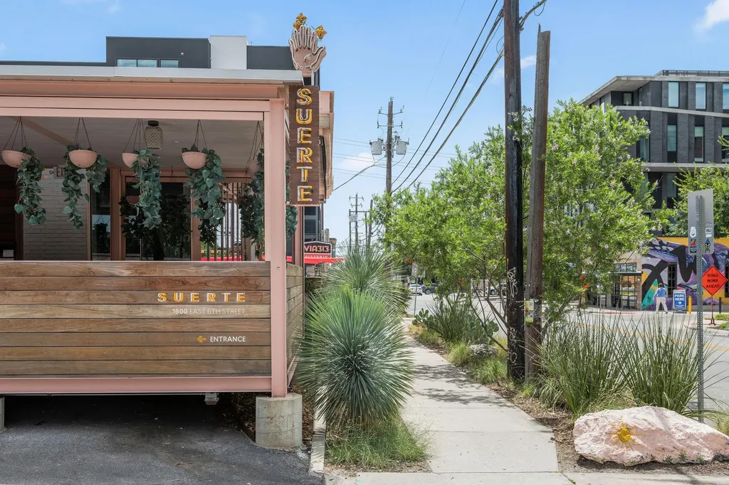 2202 Santa Rita Street Austin TX 78702
