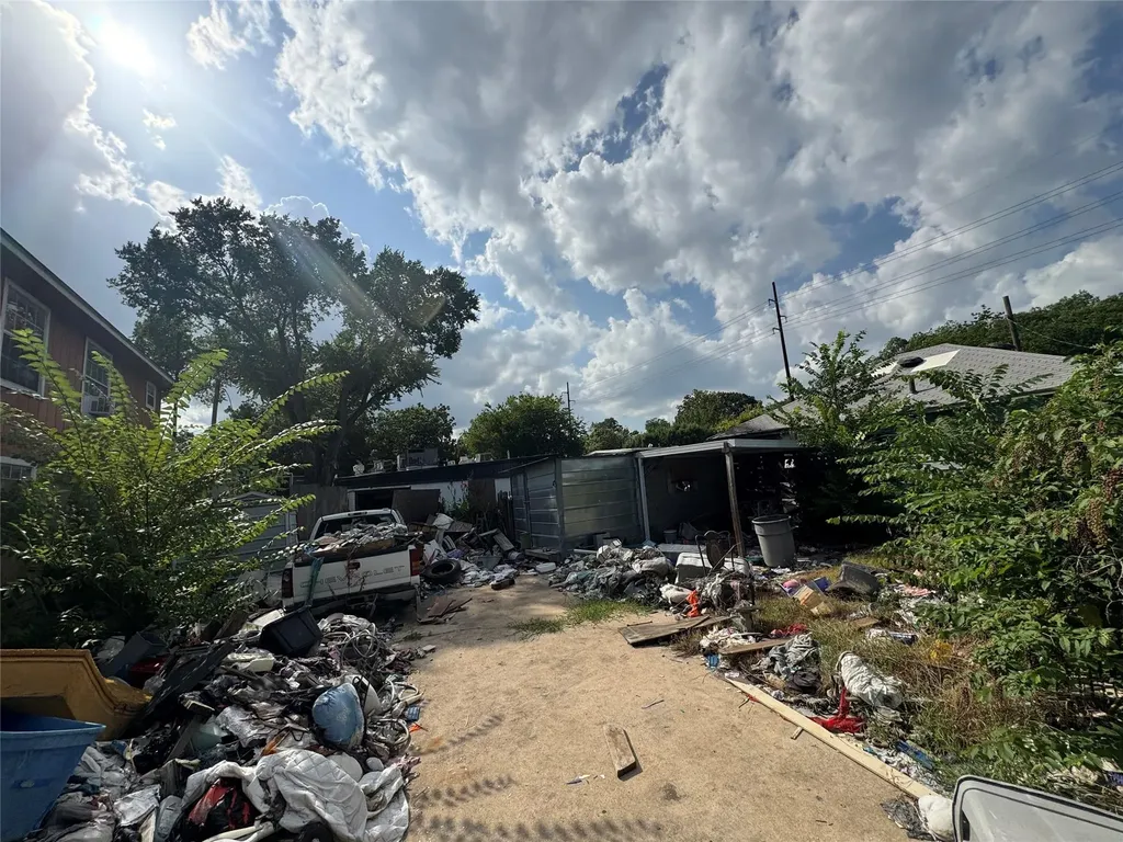 2717 E 2nd Street Austin TX 78702
