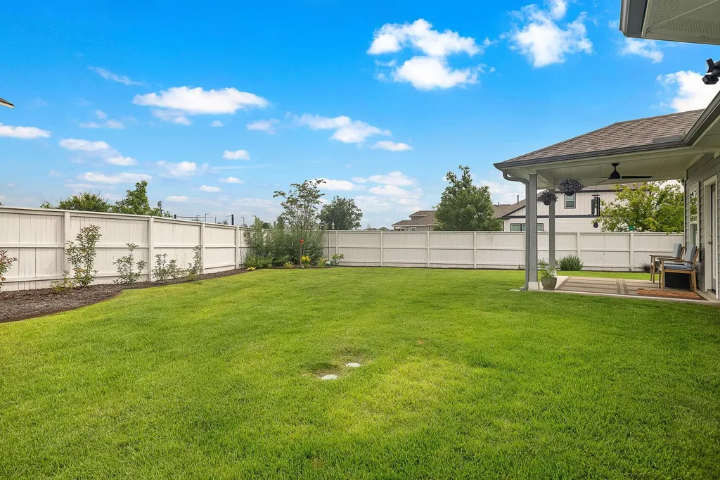 234 Appleberry Lane Elgin TX 78621