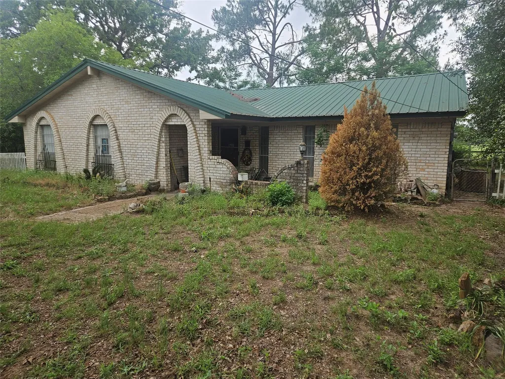 8912 C R 322 Milano TX 76556