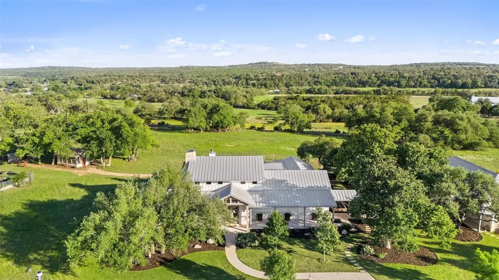 3870B Creek Road Dripping Springs TX 78620