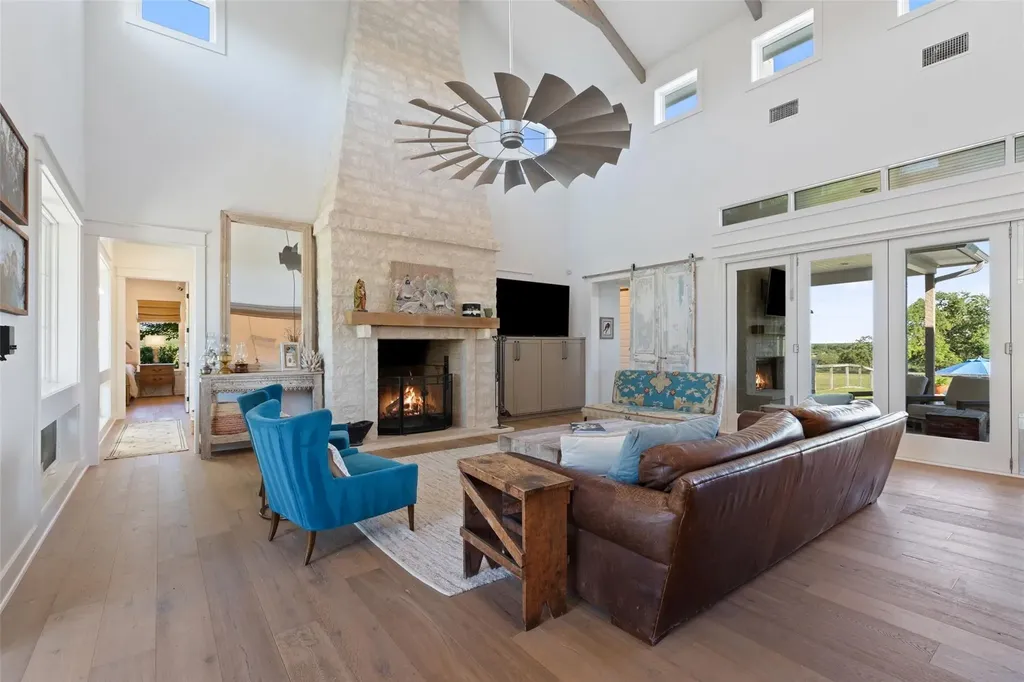 3870B Creek Road Dripping Springs TX 78620