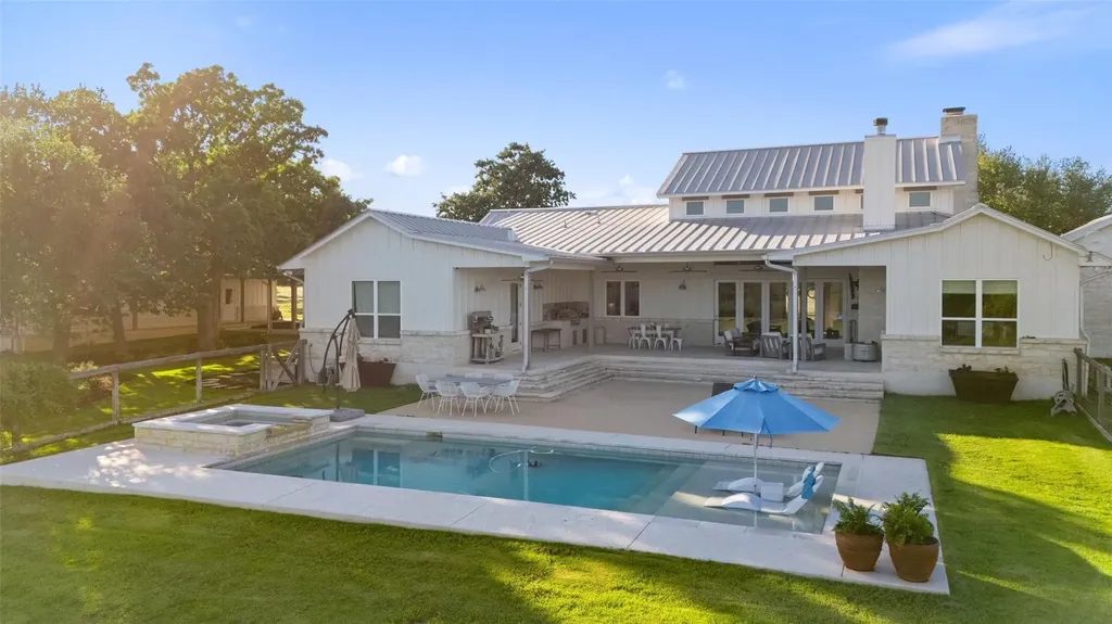 3870B Creek Road Dripping Springs TX 78620