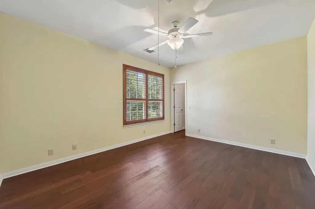 1915 Oak Forest Drive Round Rock TX 78681
