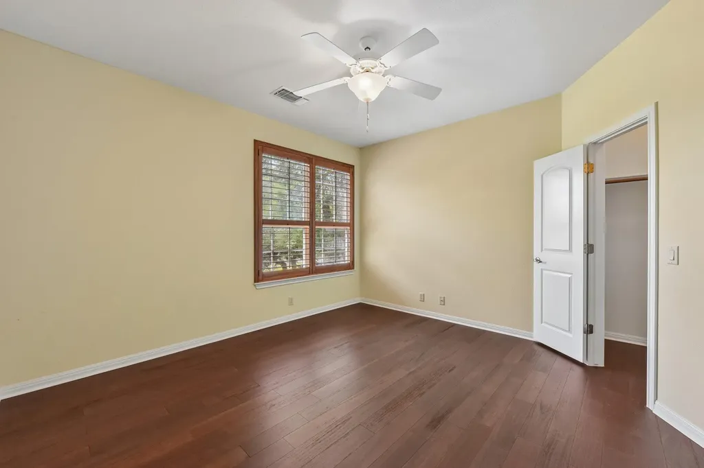 1915 Oak Forest Drive Round Rock TX 78681