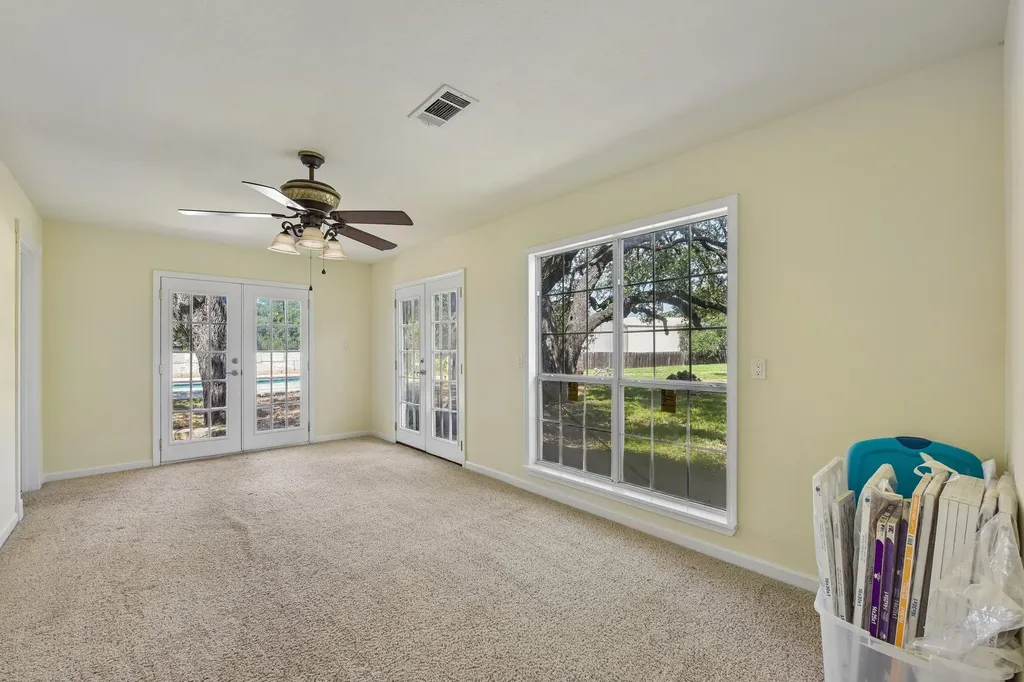 1915 Oak Forest Drive Round Rock TX 78681