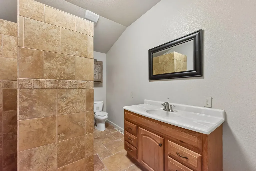 1915 Oak Forest Drive Round Rock TX 78681