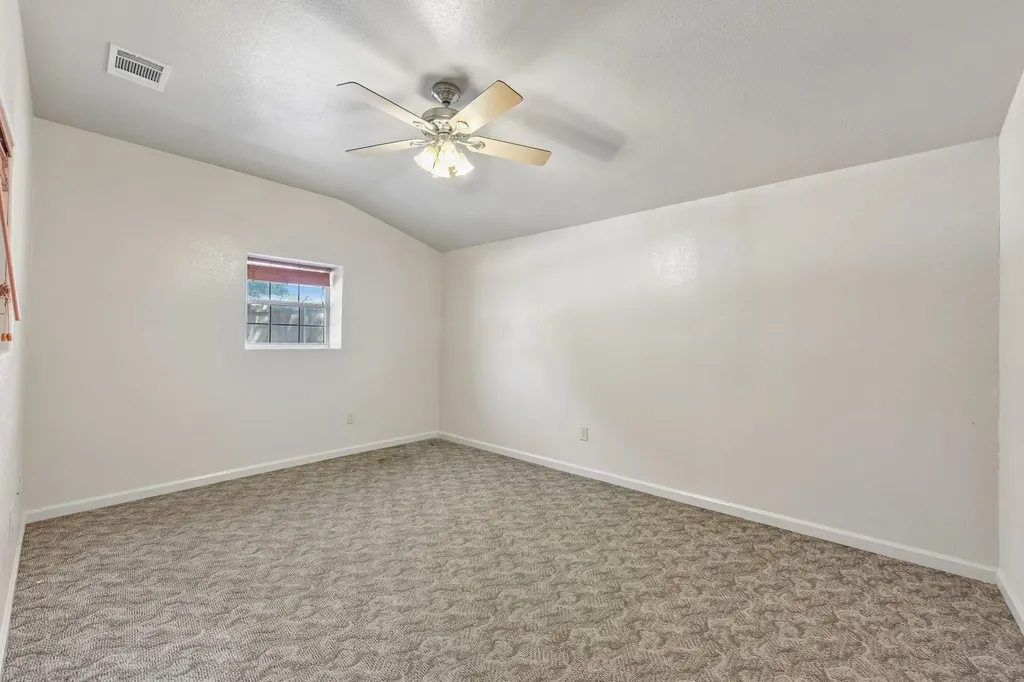 1915 Oak Forest Drive Round Rock TX 78681