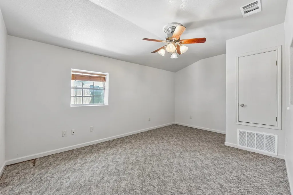 1915 Oak Forest Drive Round Rock TX 78681