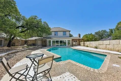 1915 Oak Forest Drive Round Rock TX 78681