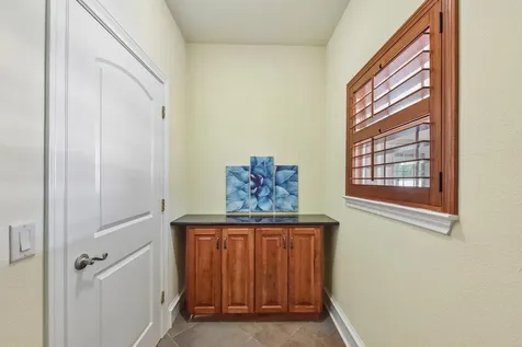 1915 Oak Forest Drive Round Rock TX 78681