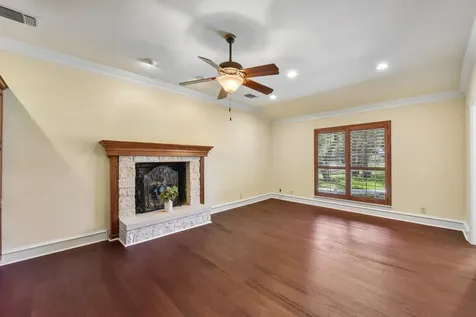 1915 Oak Forest Drive Round Rock TX 78681