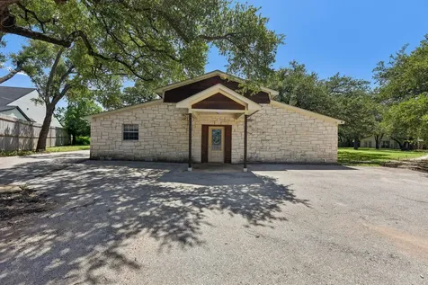 1915 Oak Forest Drive Round Rock TX 78681