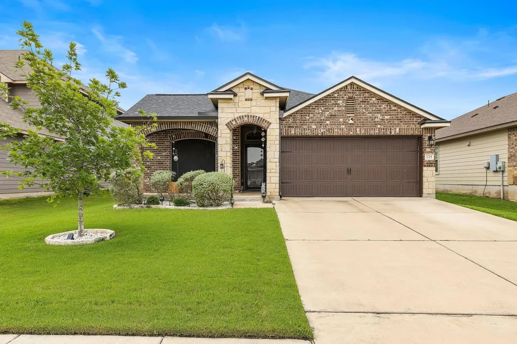 125 Beth Ann Loop Taylor TX 76574